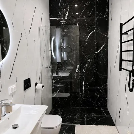 Riga Centre Stay With Balcony & Lift - 5-Min Walk To Old Town Appartement Riga