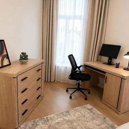Riga Centre Stay With Balcony & Lift - 5-Min Walk To Old Town Appartement *