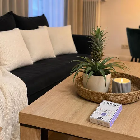 Riga Centre Stay With Balcony & Lift - 5-Min Walk To Old Town Appartement *