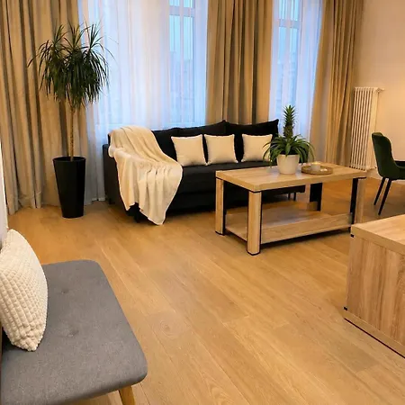 Riga Centre Stay With Balcony & Lift - 5-Min Walk To Old Town * Riga