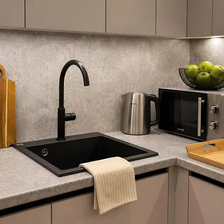 Riga Centre Stay With Balcony & Lift - 5-Min Walk To Old Town * Riga