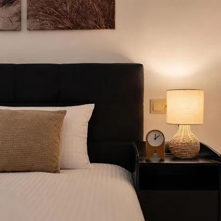 Riga Centre Stay With Balcony & Lift - 5-Min Walk To Old Town Appartement Riga