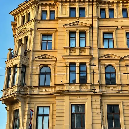 Riga Centre Stay With Balcony & Lift - 5-Min Walk To Old Town Appartement